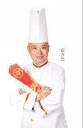 古方云：日售600斤的酱大骨 开一家火一家